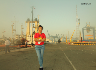 ON THE WAY TO SPRATLY ISLANDS (VIETNAM)