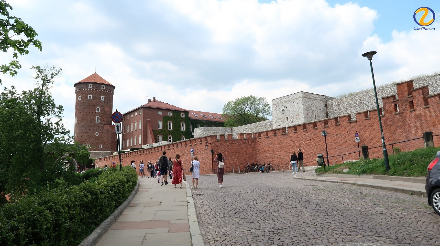 Đường lên Lâu đài Wawel Castle