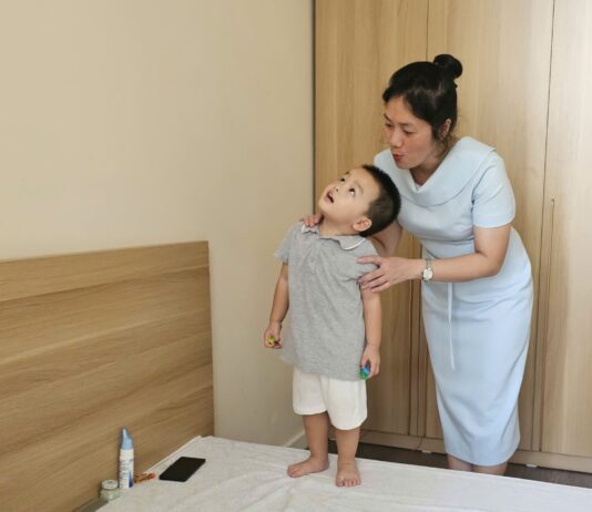 Mommy’s Secret “Blow Medicine” Thuốc thổi gia truyền